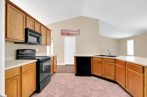 Kitchen - 155 Beverly Dr, Easley, SC 29640 photo 4 of 4