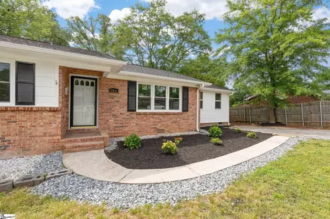 106 Meadows St, Spartanburg, SC 29307