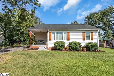 322 Pine St, Greer, SC 29650