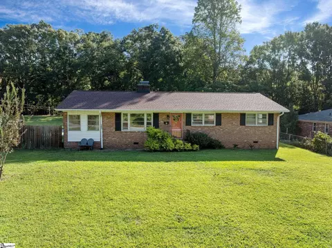 103 Quail Dr, Spartanburg, SC 29302