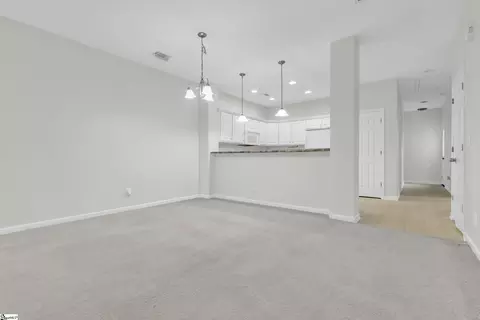 Living - 155 Heritage Place Dr, Pendleton, SC 29670 photo 4 of 6