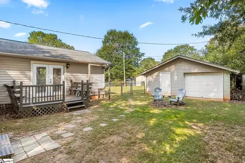 Exterior - 511 Corning St, Anderson, SC 29624 photo 2 of 4