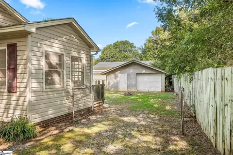 Exterior - 511 Corning St, Anderson, SC 29624 photo 4 of 4