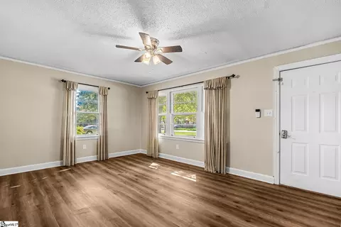 Living - 511 Corning St, Anderson, SC 29624 photo 1 of 6