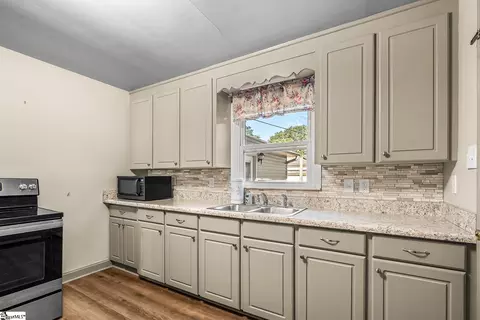 Kitchen - 511 Corning St, Anderson, SC 29624 photo 2 of 3