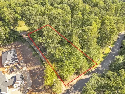 5 Timberline Dr, Travelers Rest, SC 29690