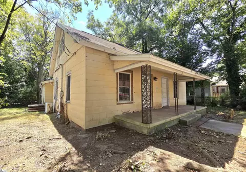 1 9th St, Greenville, SC 29611
