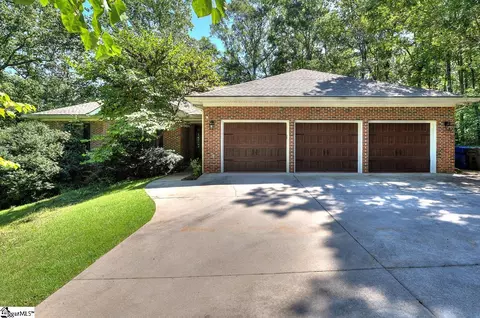 14 Flicker Dr, Greenville, SC 29609