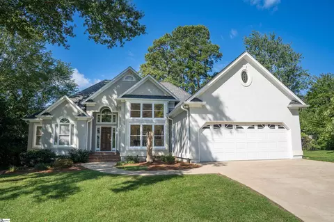 102 Gable Ct, Spartanburg, SC 29307