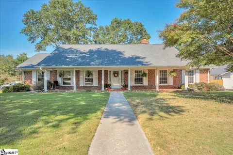 1 Vaille Dr, Taylors, SC 29687