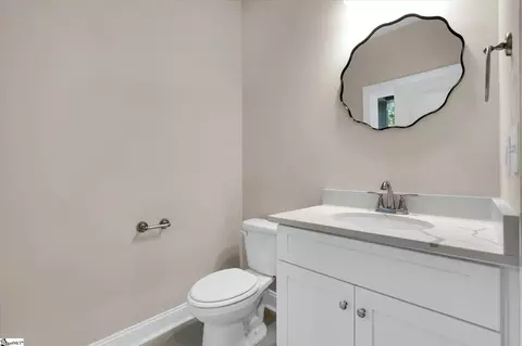 Bath - 155 Carrousel Dr, Central, SC 29630 photo 4 of 4