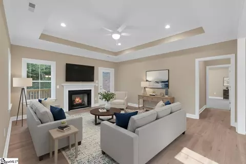 Living - 155 Carrousel Dr, Central, SC 29630 photo 4 of 7