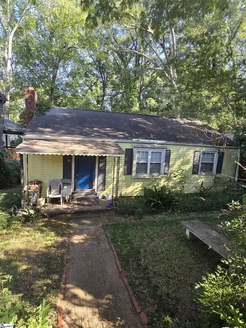 1 Watts Ct, Greenville, SC 29601