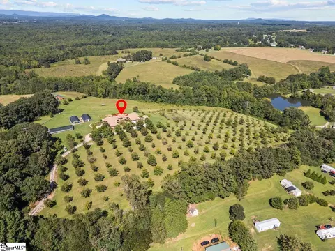 162 Riggins Bridge Rd, Liberty, SC 29657