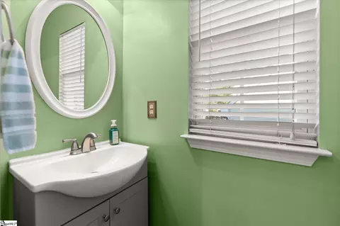 Bath - 5 Bathurst Ln, Simpsonville, SC 29681 photo 1 of 4