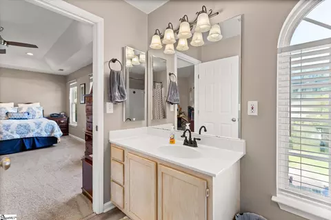 Bath - 5 Bathurst Ln, Simpsonville, SC 29681 photo 4 of 4
