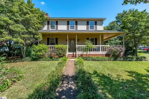 203 Camellia Ln, Simpsonville, SC 29681