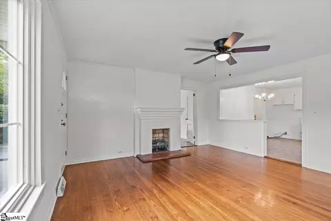 Living - 57 Allen St, Greenville, SC 29605 photo 1 of 3
