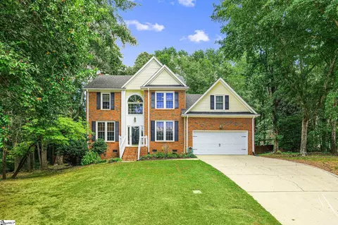 6 Woodbluff Pl, Simpsonville, SC 29680