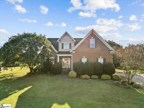 1073 Corrie Crest Dr, Boiling Springs, SC 29316