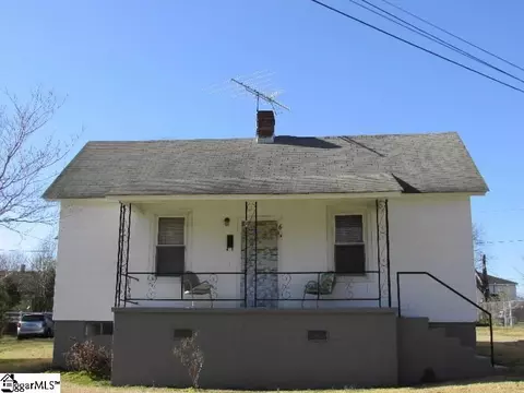 6 Townsend St, Laurens, SC 29360