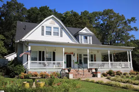 711 NE Main St, Easley, SC 29640