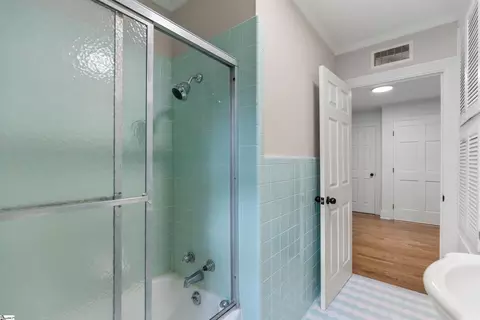 Bath - 17 E Summit Dr, Ware Shoals, SC 29692 photo 5 of 5