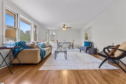 Living - 17 E Summit Dr, Ware Shoals, SC 29692 photo 4 of 4