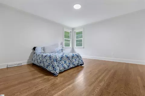 Bedroom - 17 E Summit Dr, Ware Shoals, SC 29692 photo 4 of 7