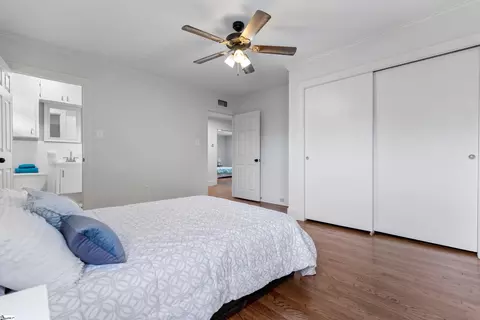 Bedroom - 17 E Summit Dr, Ware Shoals, SC 29692 photo 2 of 7