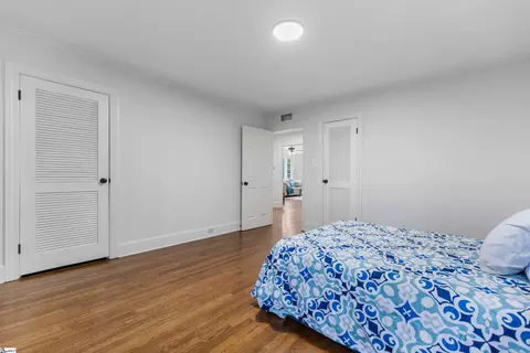 Bedroom - 17 E Summit Dr, Ware Shoals, SC 29692 photo 5 of 7