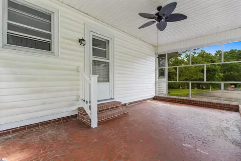 Exterior - 17 E Summit Dr, Ware Shoals, SC 29692 photo 2 of 9