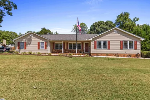 207 Green Ridge Dr, Moore, SC 29369