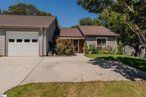 118 N Woodgreen Way, Greenville, SC 29615