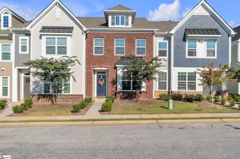 10 Leander Dr, Greer, SC 29651