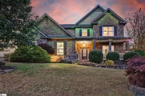 49 Scotts Bluff Dr, Simpsonville, SC 29681