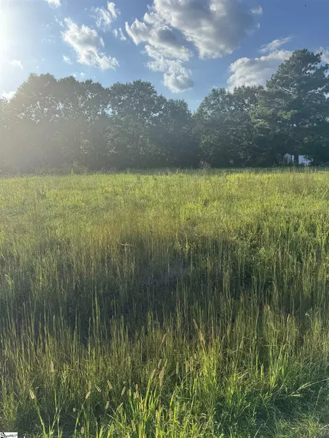 105 Windfield Hill Rd, Williamston, SC 29697