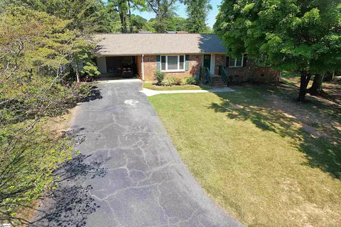 291 Ferndale Dr, Boiling Springs, SC 29316