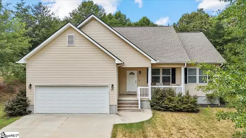 121 Bridgeview Dr, Anderson, SC 29625