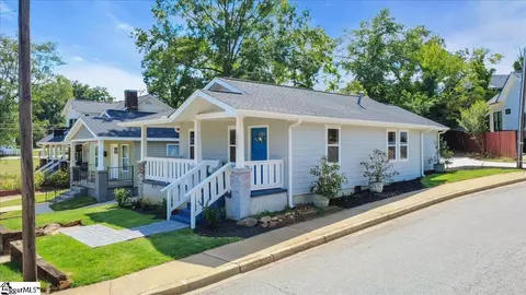 215 Ware St, Greenville, SC 29601
