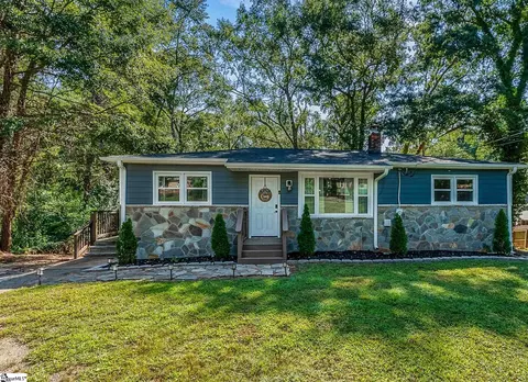 614 Overhill Cir, Spartanburg, SC 29303
