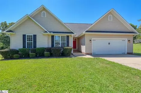 218 Joe Arthur Dr, Roebuck, SC 29376
