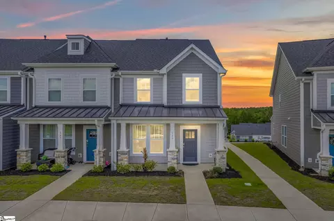 149 Dalmatian Dr, Spartanburg, SC 29307