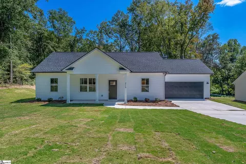 215 Wiles St, Iva, SC 29655