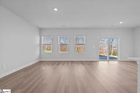 1624 Switchback Cir, Moore, SC 29369 photo 4