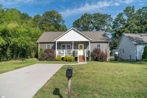 236 Stone Ave, Woodruff, SC 29388