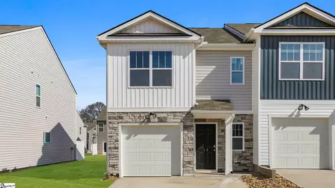 15 Pleasant Woods Trl, Greenville, SC 29605