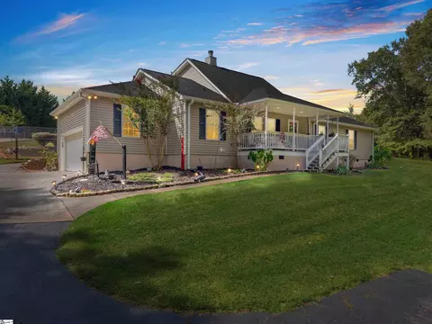 1216 White Rd, Piedmont, SC 29673