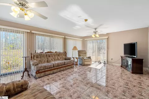 Living - 101 Seven Oak Dr, Pendleton, SC 29670 photo 2 of 2