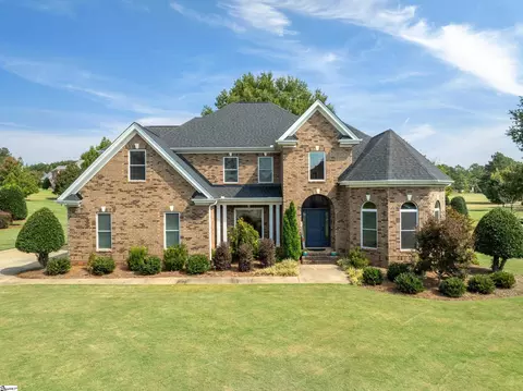 654 Driftwood Dr, Greer, SC 29651